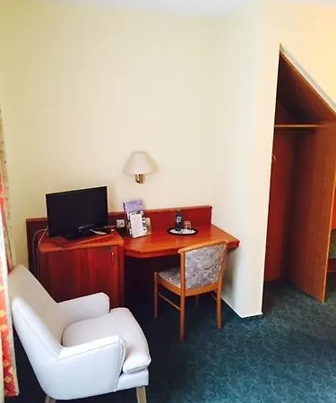 Pensión Hollenstedter Hof 3*